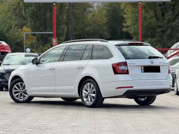 2019 Skoda Octavia — Miniatură 4