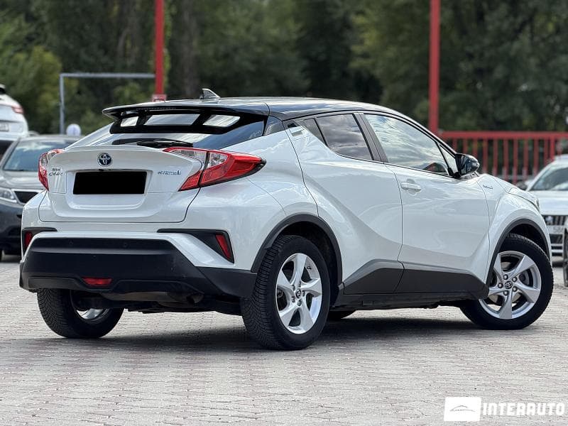 Toyota C-HR 2017 — Миниатюра 2