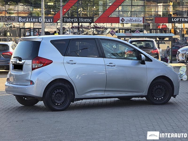 Subaru Trezia 2011 — Миниатюра 3