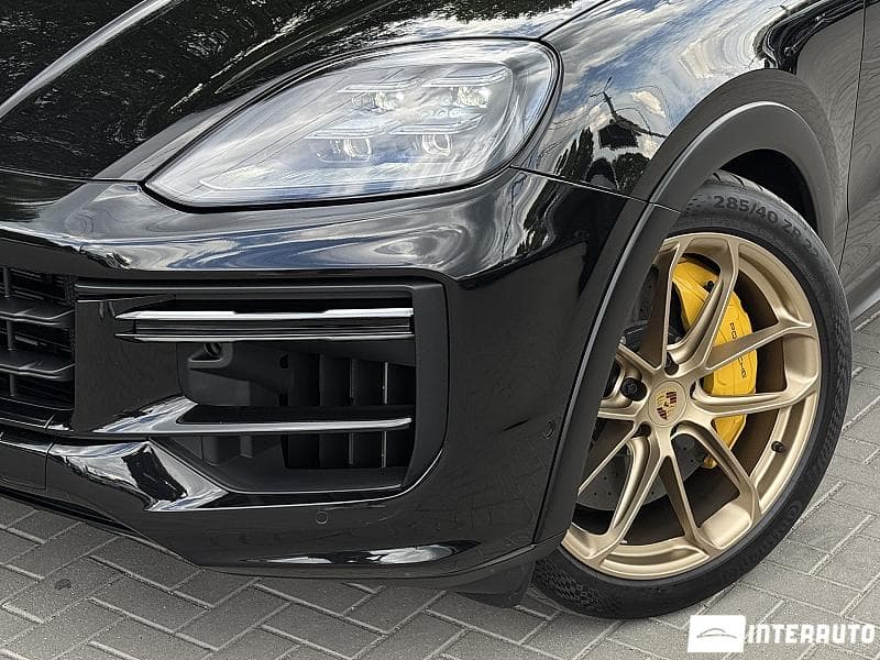 Porsche Cayenne Turbo E-Hybrid Coupe 2024 — Миниатюра 2