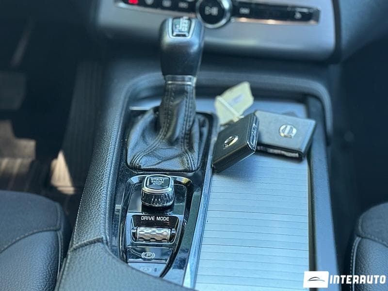 Volvo XC 90 2018 — Миниатюра 13