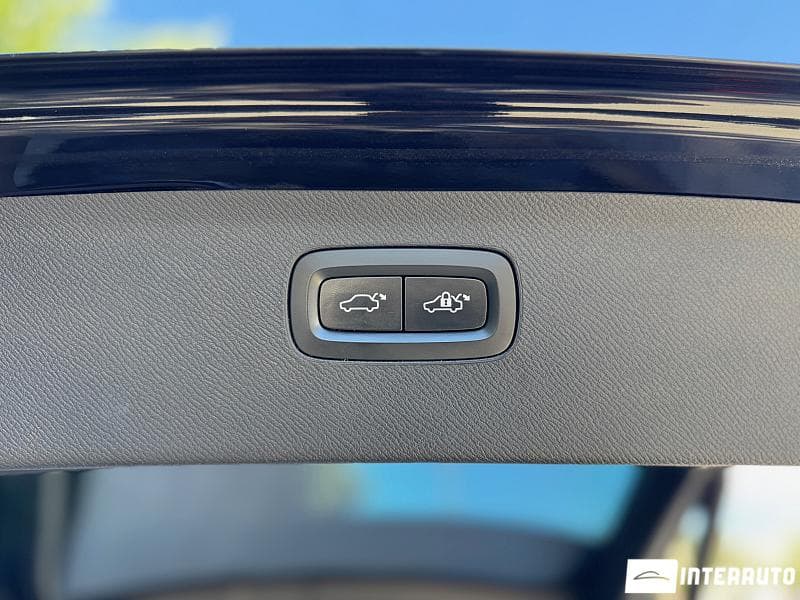 Volvo XC 90 2018 — Миниатюра 18