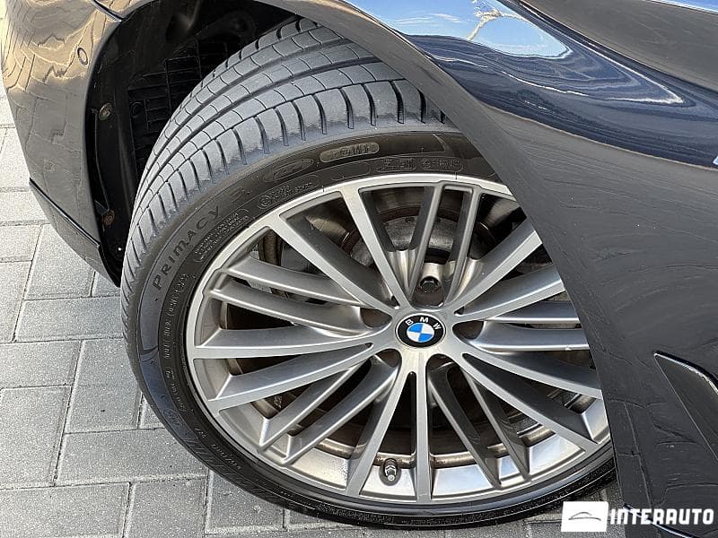 BMW 520 2018 — Миниатюра 19