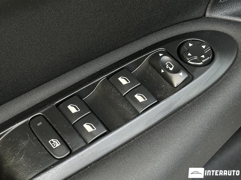 Citroen C4 2015 — Миниатюра 19