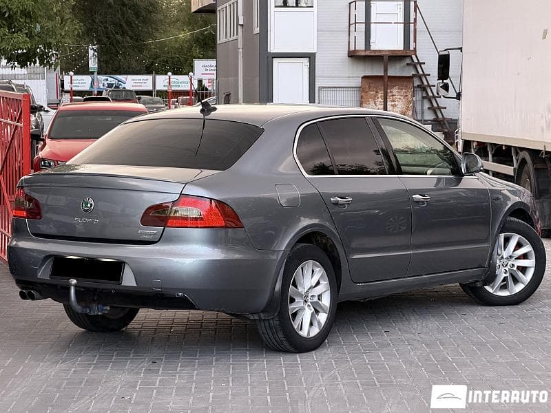 2009 Skoda Superb — Miniatură 3