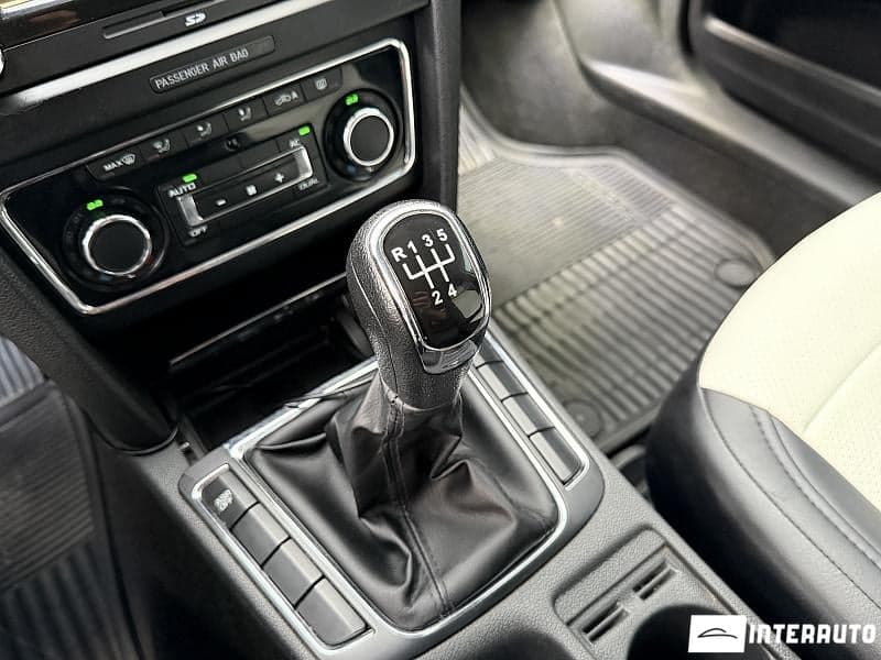 2009 Skoda Superb — Miniatură 10