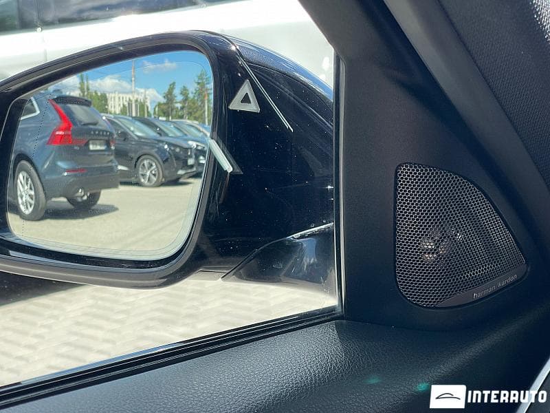 BMW 330E 2016 — Миниатюра 8