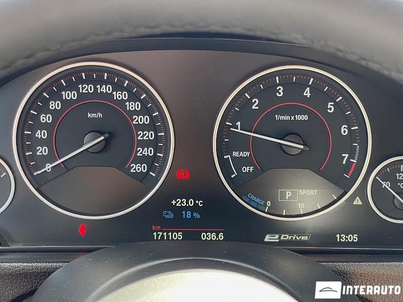 BMW 330E 2016 — Миниатюра 11