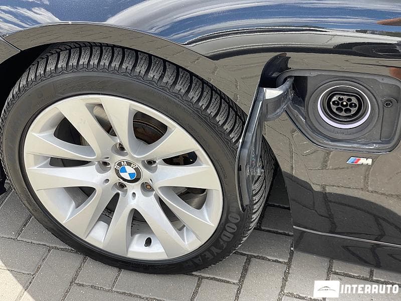 BMW 330E 2016 — Миниатюра 20
