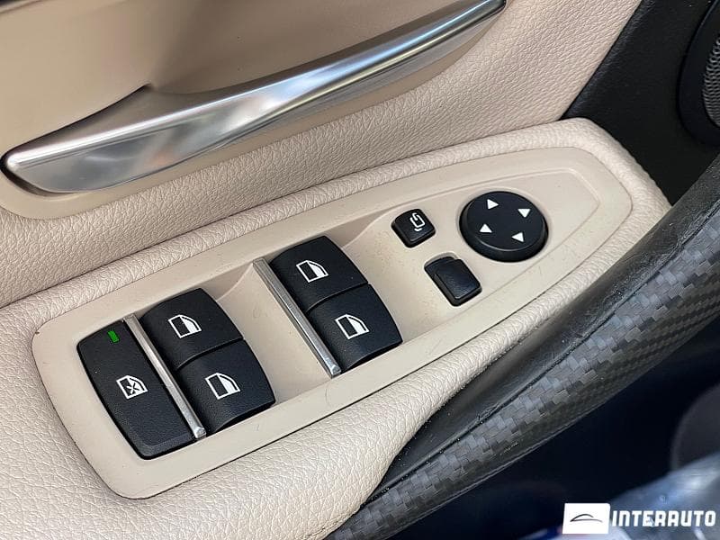 BMW 330E 2016 — Миниатюра 7
