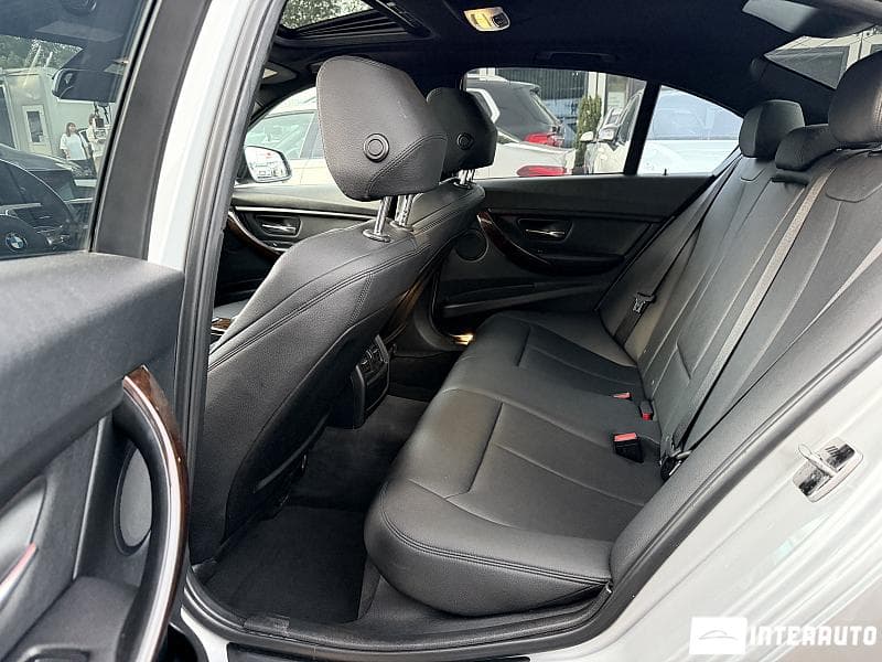 2016 BMW 320 — Miniatură 15