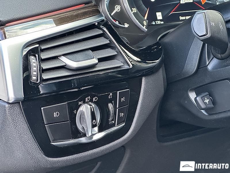 BMW 530e 2018 — Миниатюра 19