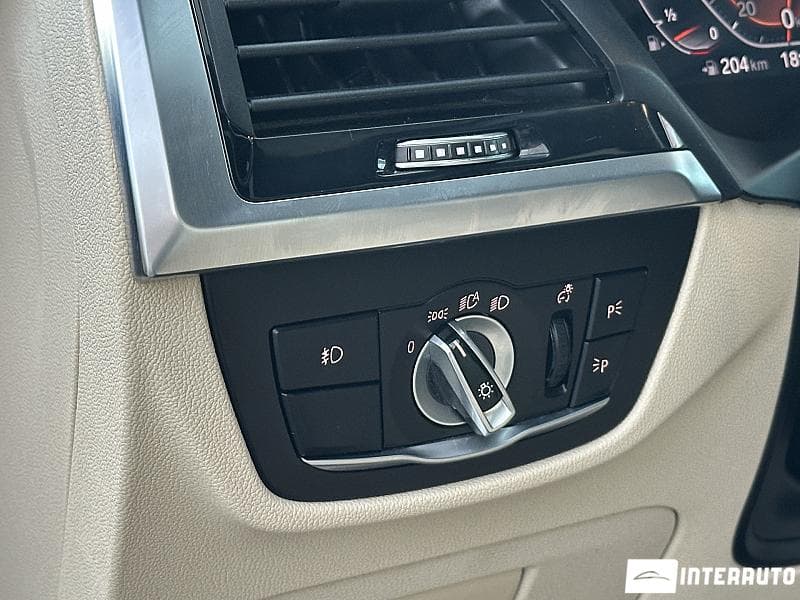 BMW X4 2.0i 2019 — Миниатюра 17