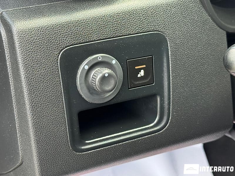 Dacia Duster 2018 — Миниатюра 9