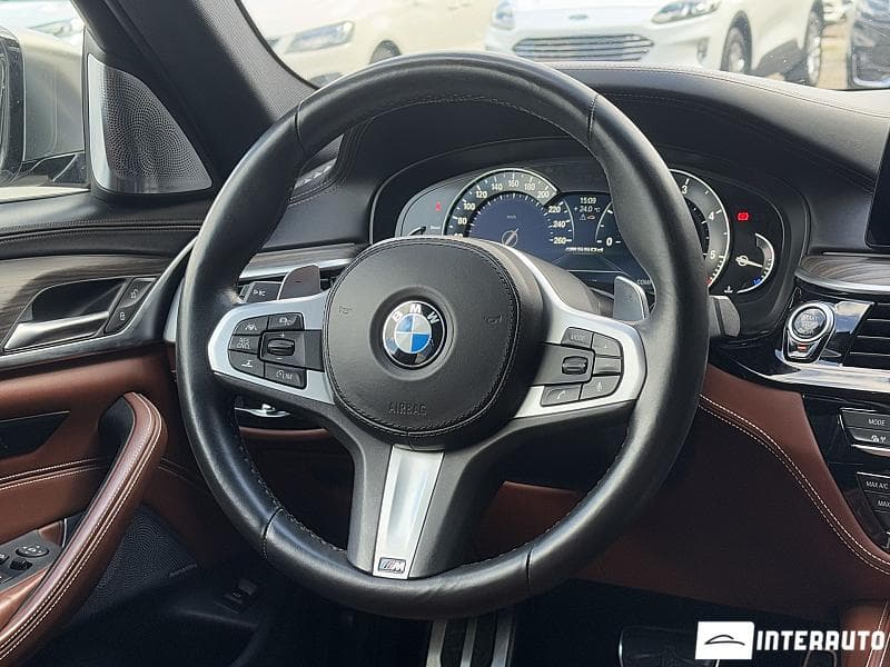 BMW M550d 2018 — Миниатюра 10