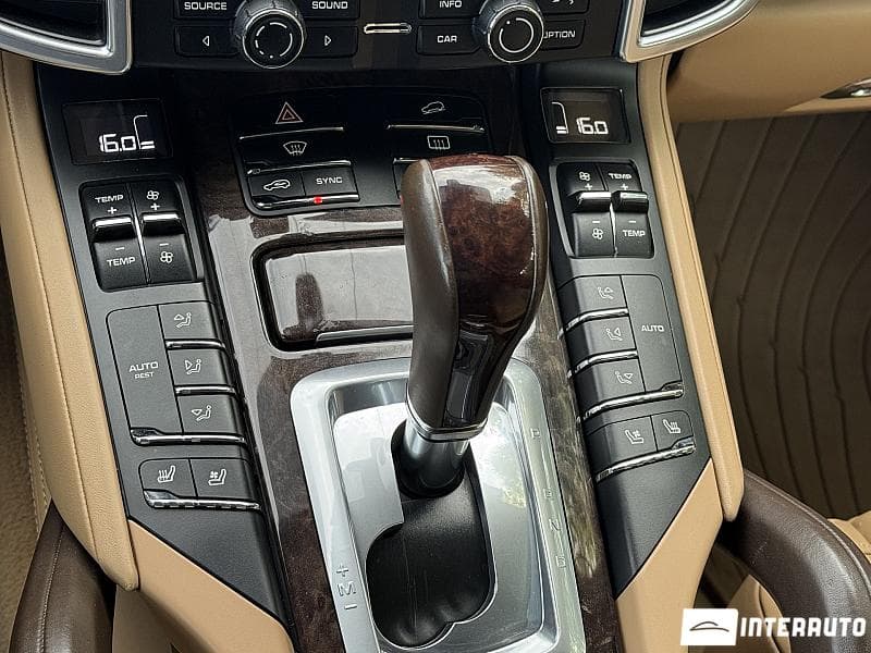 Porsche Cayenne 2015 — Миниатюра 15