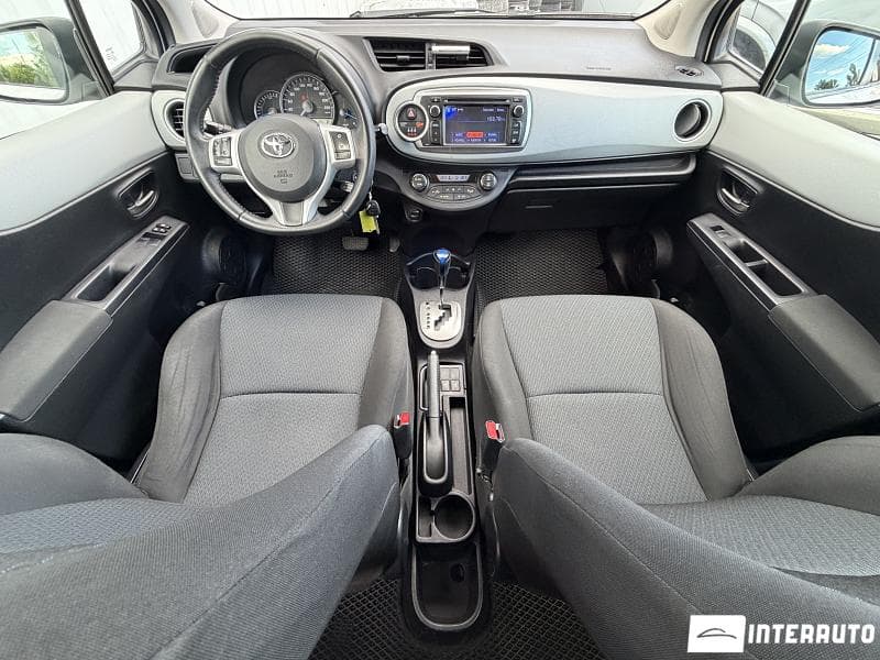 Toyota Yaris 2013 — Миниатюра 8
