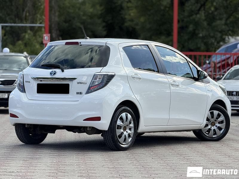 Toyota Yaris 2013 — Миниатюра 2