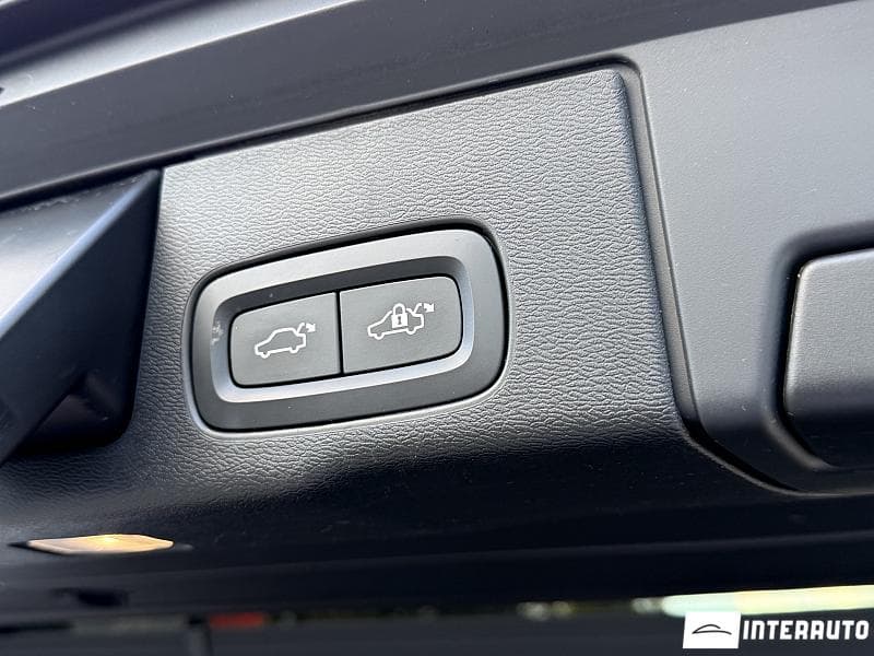 Volvo XC 60 2020 — Миниатюра 16