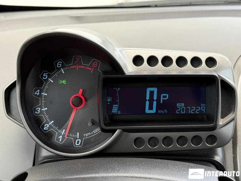 Chevrolet Aveo 2015 — Миниатюра 11