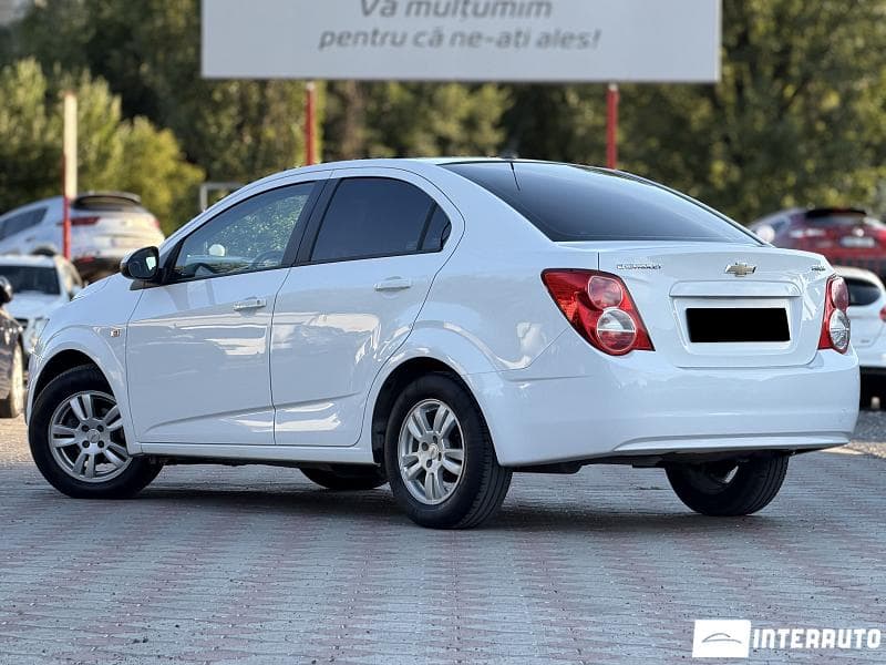 Chevrolet Aveo 2015 — Миниатюра 3