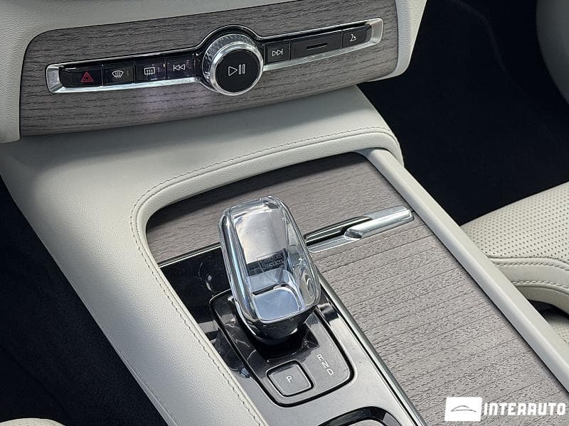 Volvo XC 90 2023 — Миниатюра 18