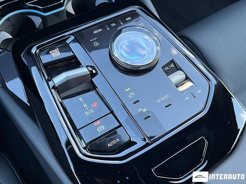 BMW 520 2025 — Миниатюра 18