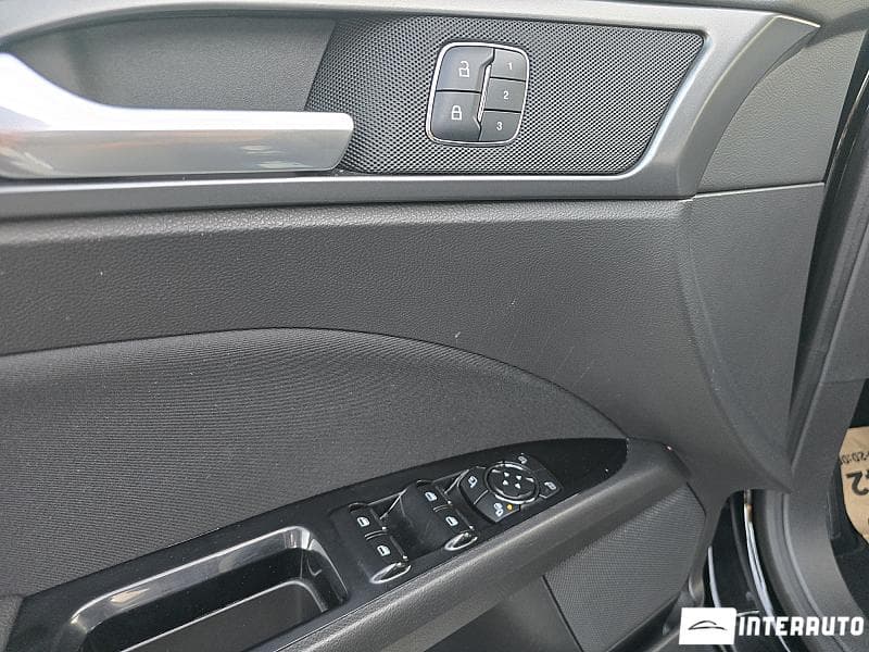 Ford Mondeo 2015 — Миниатюра 17