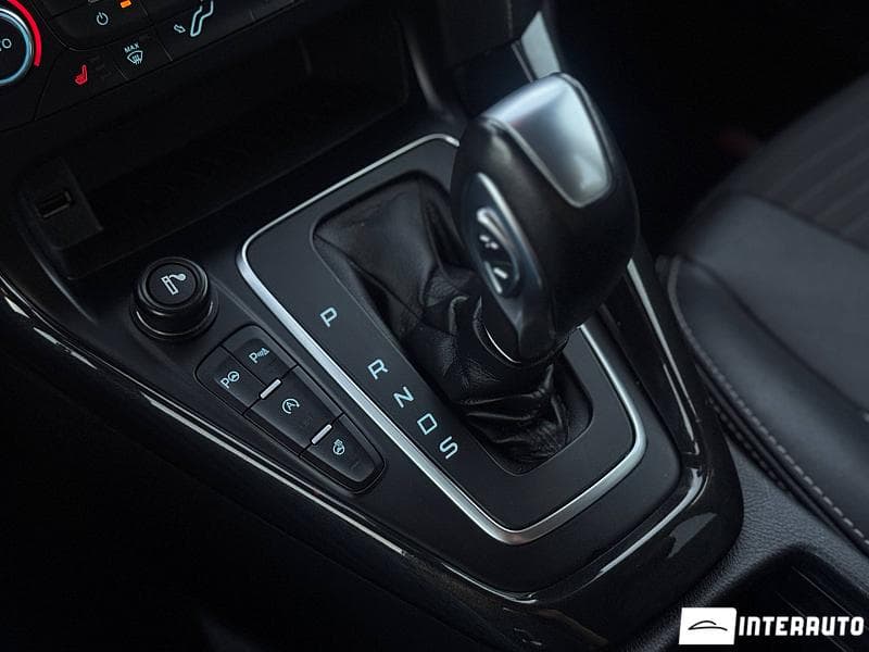 2015 Ford Focus — Miniatură 13