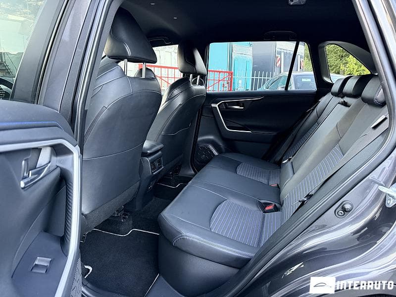 Toyota Rav-4 2021 — Миниатюра 18