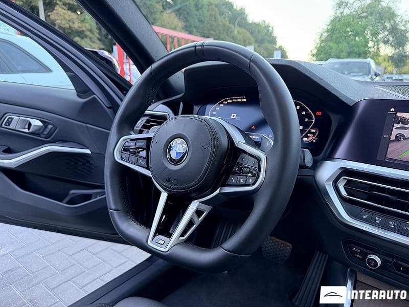 BMW 330 2019 — Миниатюра 12
