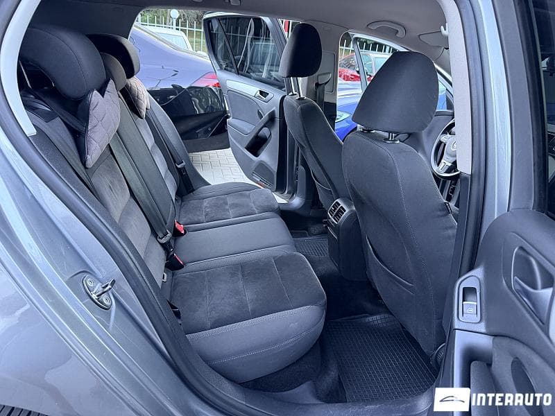 Volkswagen Golf 2010 — Миниатюра 8