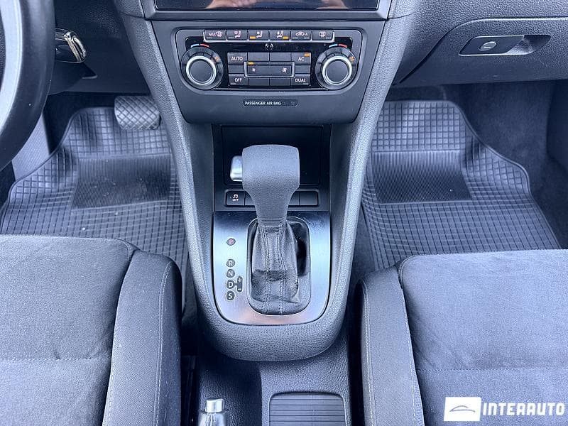 Volkswagen Golf 2010 — Миниатюра 14