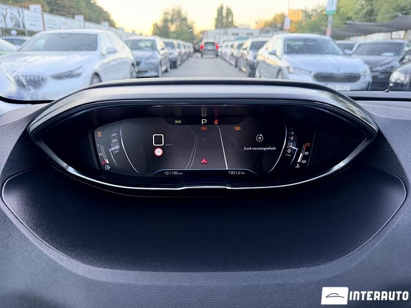 Peugeot 3008 2019 — Миниатюра 10