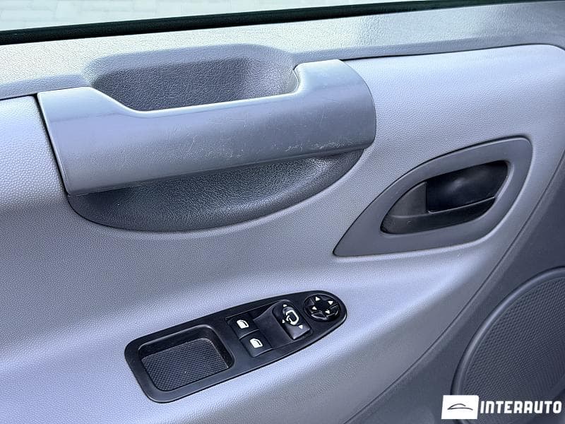 Peugeot Expert 2011 — Миниатюра 11