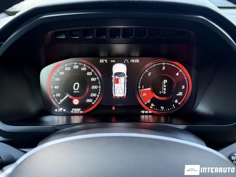 Volvo XC 90 2018 — Миниатюра 17