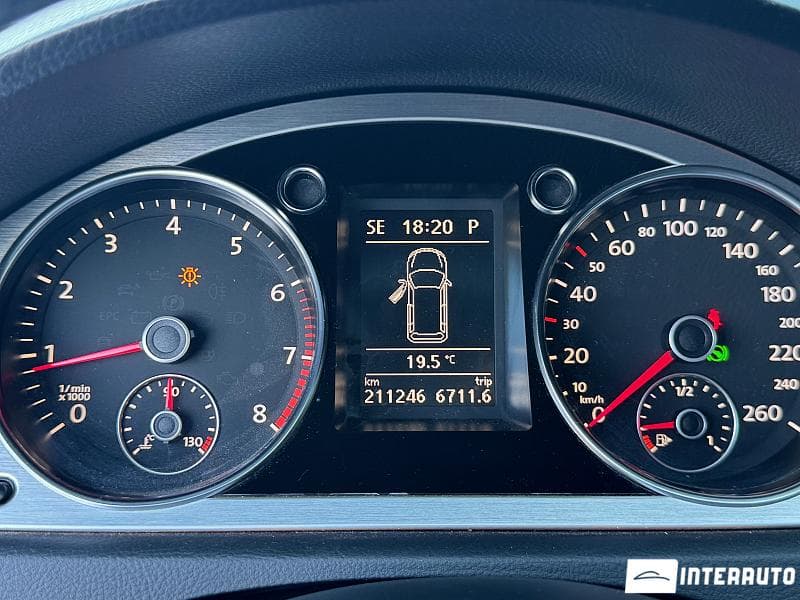 2010 Volkswagen Passat — Miniatură 11