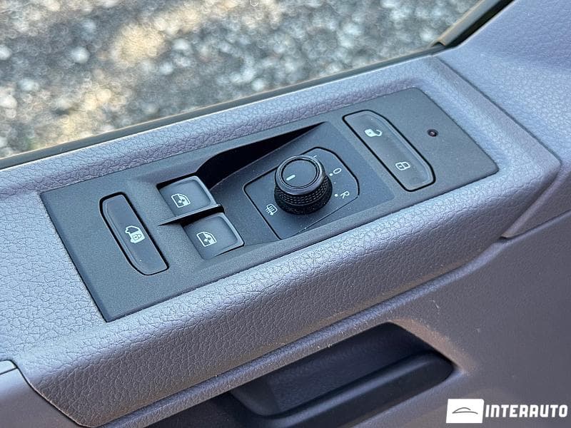 Volkswagen Transporter 2022 — Миниатюра 5
