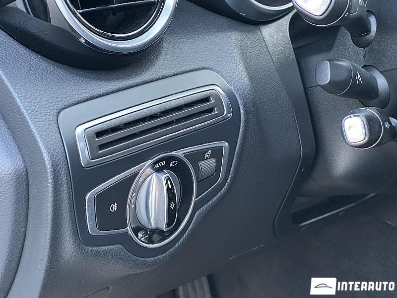 2016 Mercedes C 220 — Miniatură 19