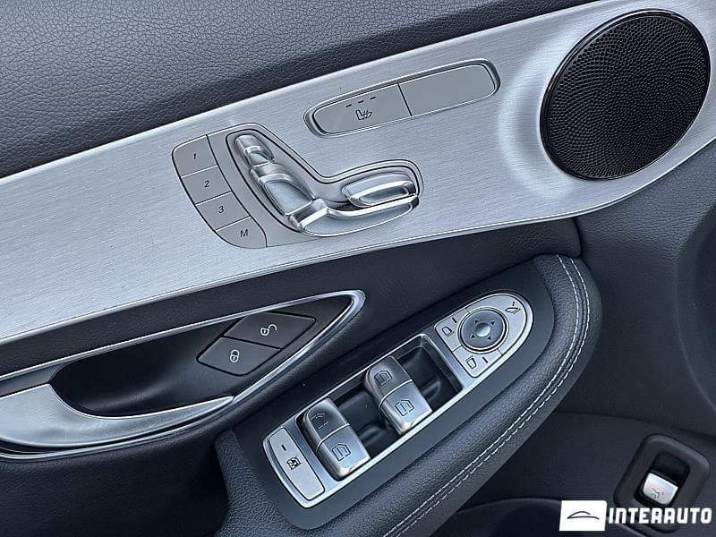 2016 Mercedes C 220 — Miniatură 18