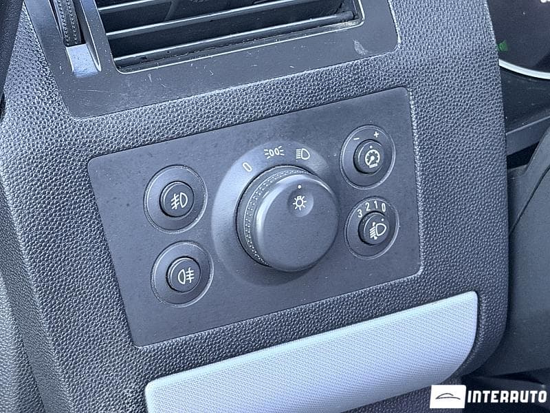 Opel Zafira 2006 — Миниатюра 15