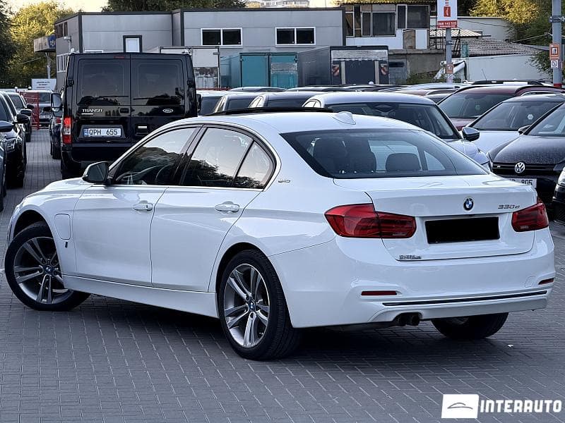 BMW 330E 2017 — Миниатюра 2