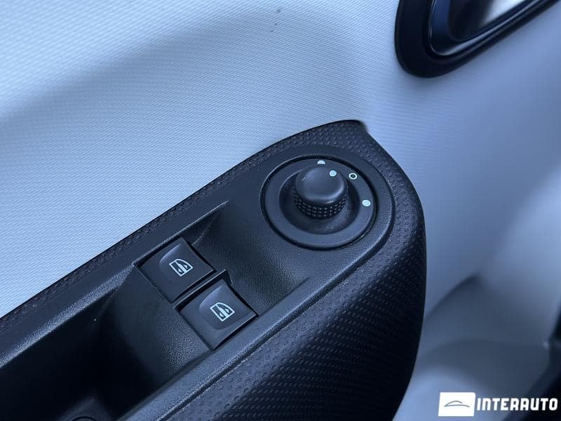 Renault Twingo 2021 — Миниатюра 6