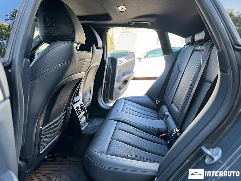 BMW i4 eDrive35 2023 — Миниатюра 18