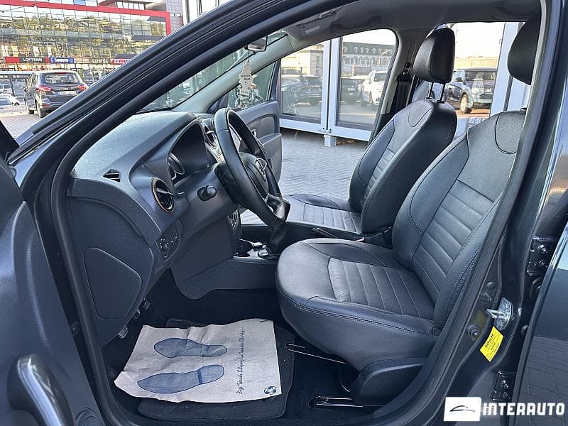 Dacia Sandero Stepway 2017 — Миниатюра 5
