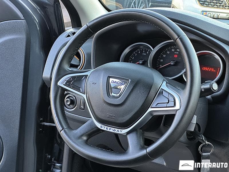 Dacia Sandero Stepway 2017 — Миниатюра 7
