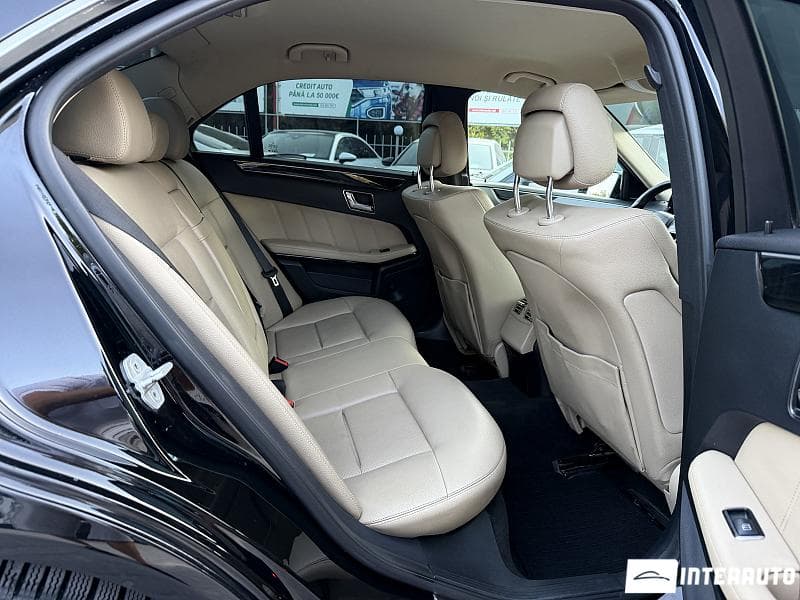 Mercedes E 220 2010 — Миниатюра 8