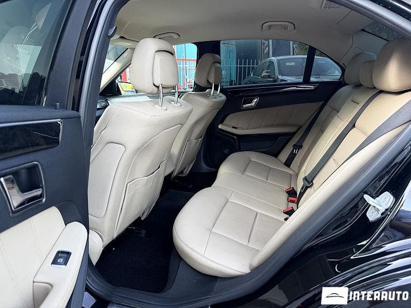Mercedes E 220 2010 — Миниатюра 7