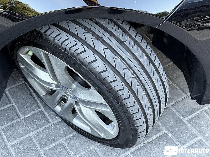 Mercedes E 220 2010 — Миниатюра 17