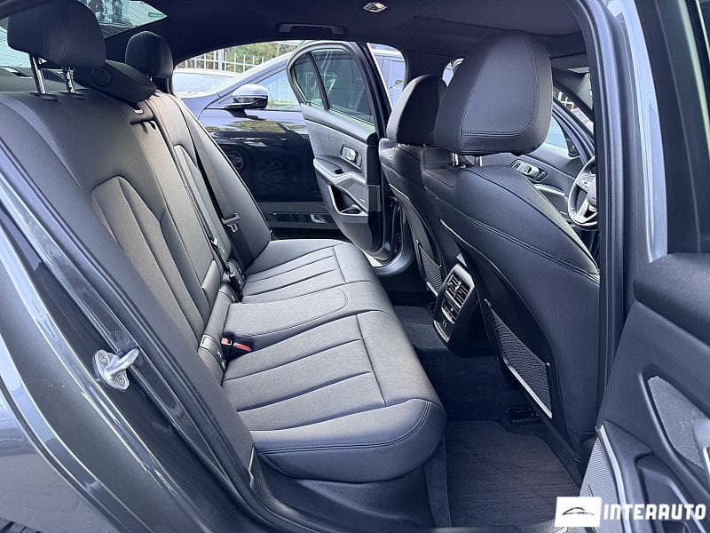 BMW 330E 2021 — Миниатюра 8